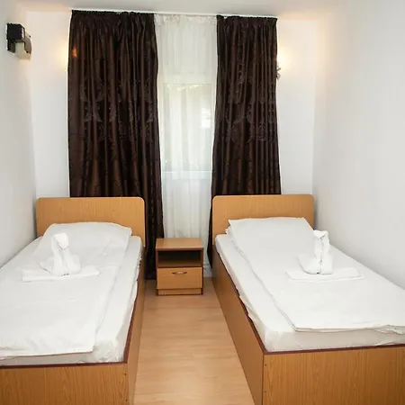 Πανσιόν Mamaia Nord 3*