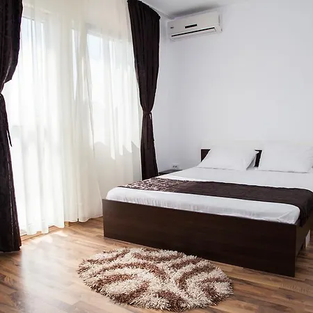 Πανσιόν Mamaia Nord 3*