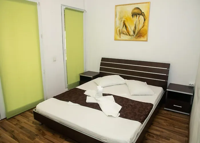 Mamaia Nord Konukevi Navodari