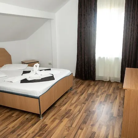 Mamaia Nord בית הארחה 3*